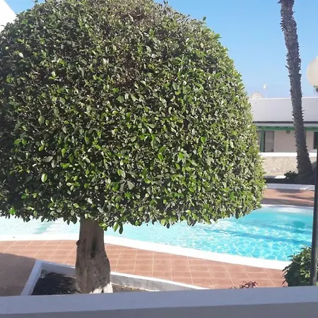 Complejo Residencial Los Carmenes Apartamento *