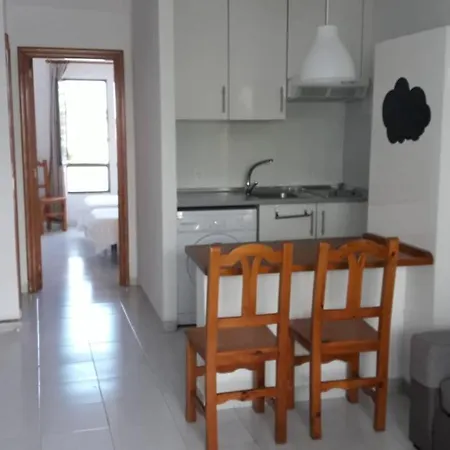 Complejo Residencial Los Carmenes Apartamento *