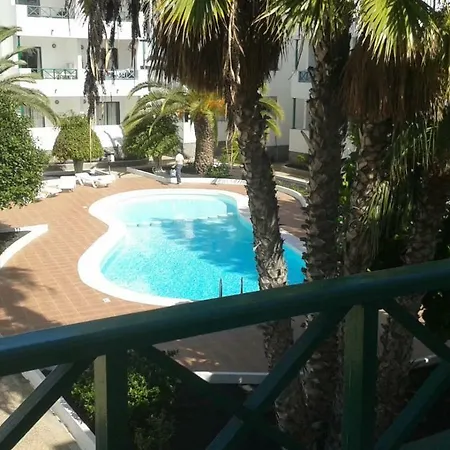Complejo Residencial Los Carmenes Apartamento *